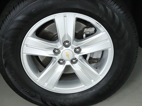 Used 2022 Chevrolet Trax LT w/ LT Convenience Package image 10