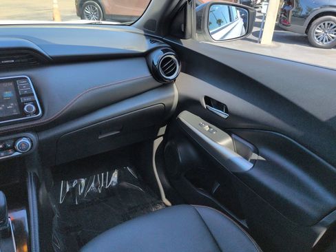 Used 2020 Nissan Kicks SR w/ SR Premium Package FWD image 17