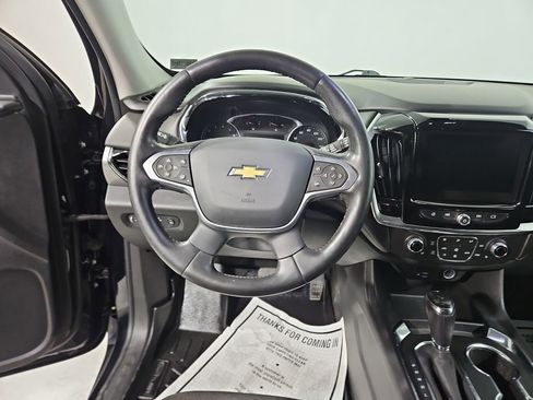 Used 2020 Chevrolet Traverse LT w/ Driver Confidence II Package image 14