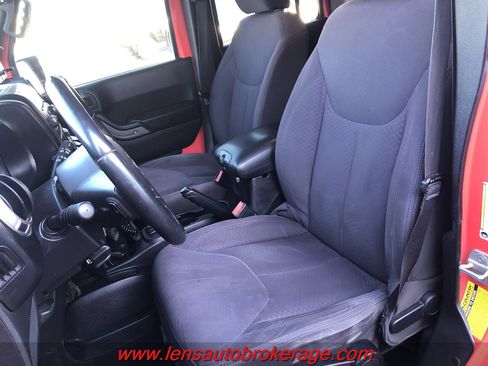 Used 2013 Jeep Wrangler Unlimited Sport w/ Connectivity Group image 14