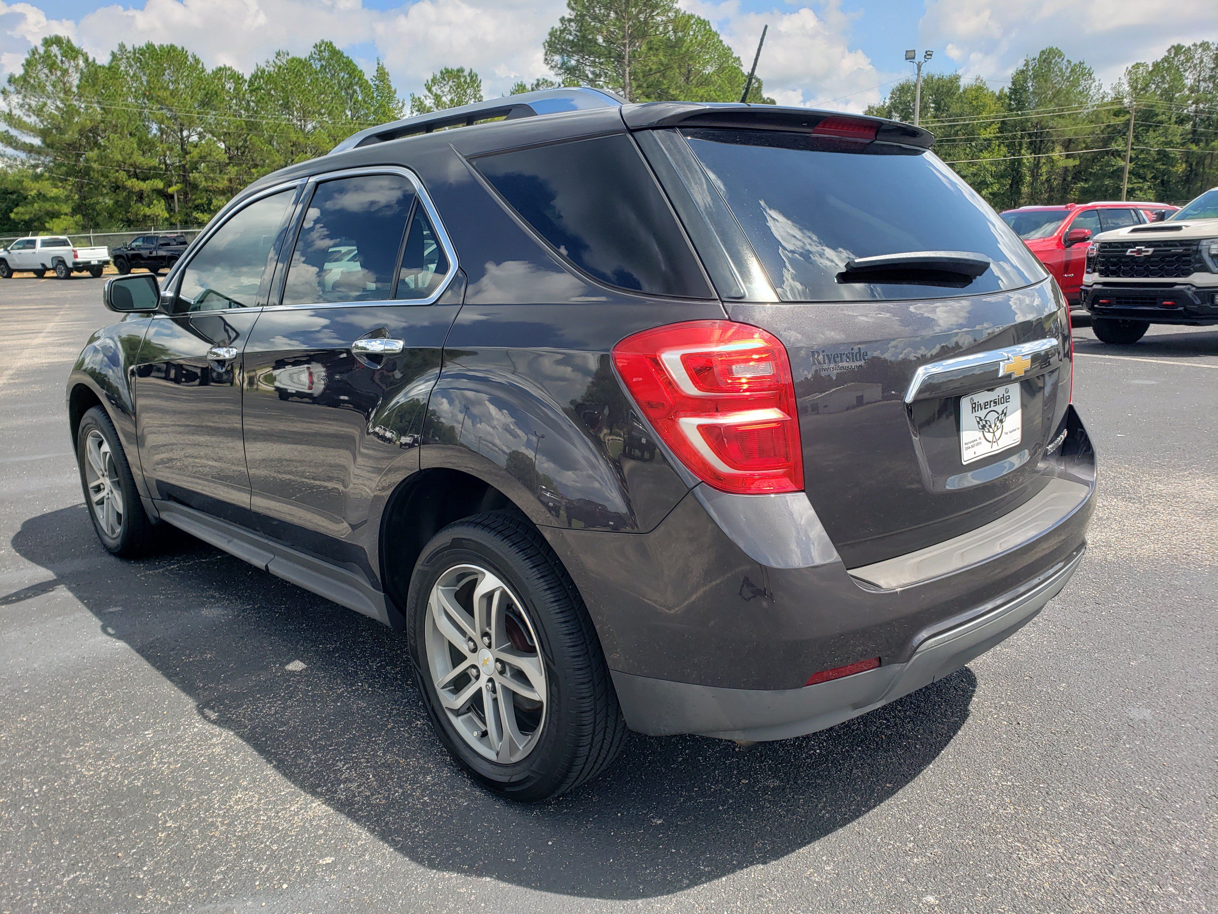 Used 2016 Chevrolet Equinox LTZ w/ Enhanced Convenience Package FWD image 4