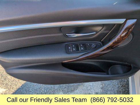 Used 2018 BMW 340i xDrive Sedan w/ Executive Package image 13