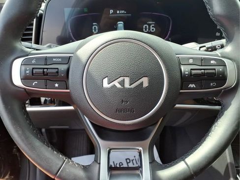 Used 2024 Kia Sportage EX AWD/4WD image 14