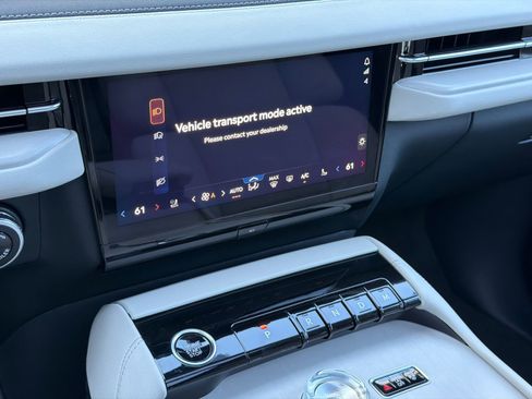 New 2026 Lincoln Navigator Reserve AWD/4WD image 27