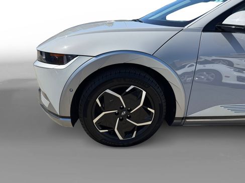 Certified 2024 Hyundai Ioniq 5 Limited RWD image 9