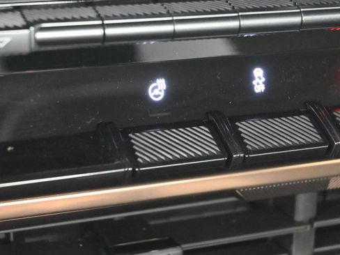 New 2025 GMC Hummer EV 2X image 20