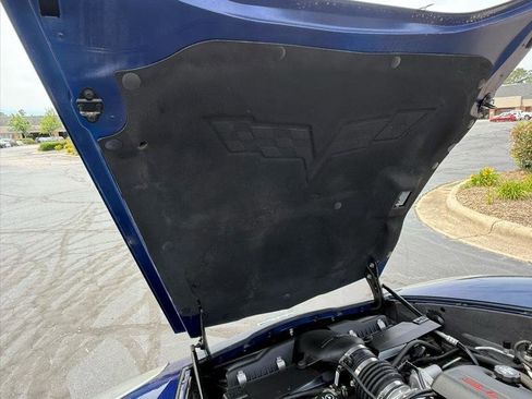 Used 2005 Chevrolet Corvette Coupe w/ Preferred Equipment Group image 22