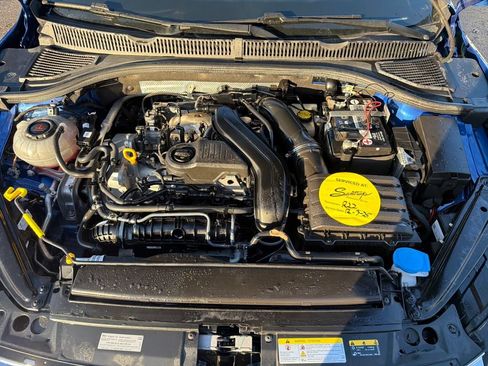 Used 2023 Volkswagen Jetta SE w/ Panoramic Sunroof Package image 26