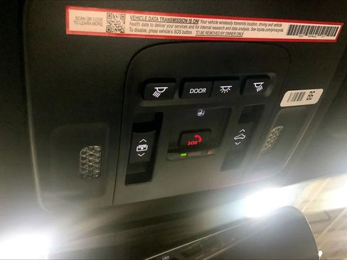 Used 2026 Toyota Camry XSE AWD/4WD image 34