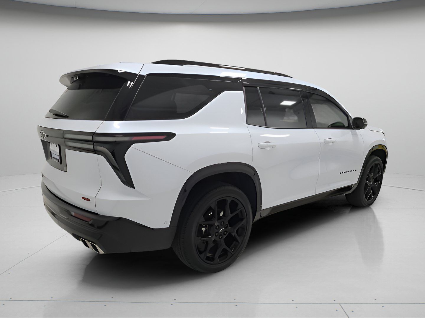Used 2026 Chevrolet Traverse RS w/ LPO, Floor Liner Package AWD/4WD image 6