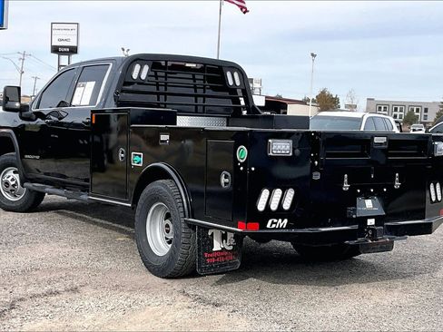 Used 2023 GMC Sierra 3500 SLE w/ SLE Convenience Package image 11