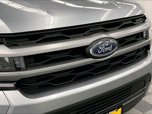 Used 2024 Ford Expedition Max XLT image 34