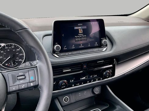 Certified 2022 Nissan Rogue SV w/ SV Premium Package FWD image 7