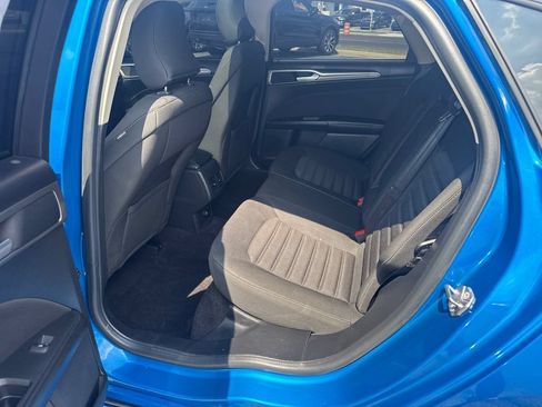 Used 2019 Ford Fusion SE AWD/4WD image 25