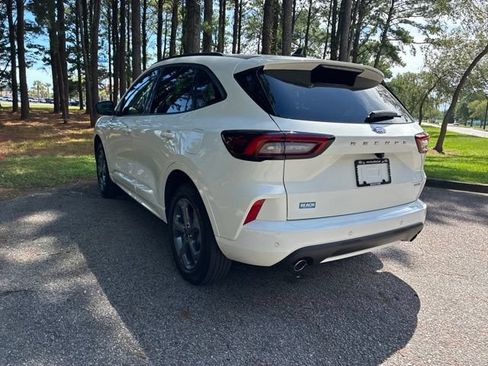 Used 2024 Ford Escape ST-Line w/ Tech Pack #1 AWD/4WD image 5