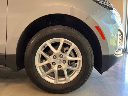 Used 2024 Chevrolet Equinox LT AWD/4WD image 7