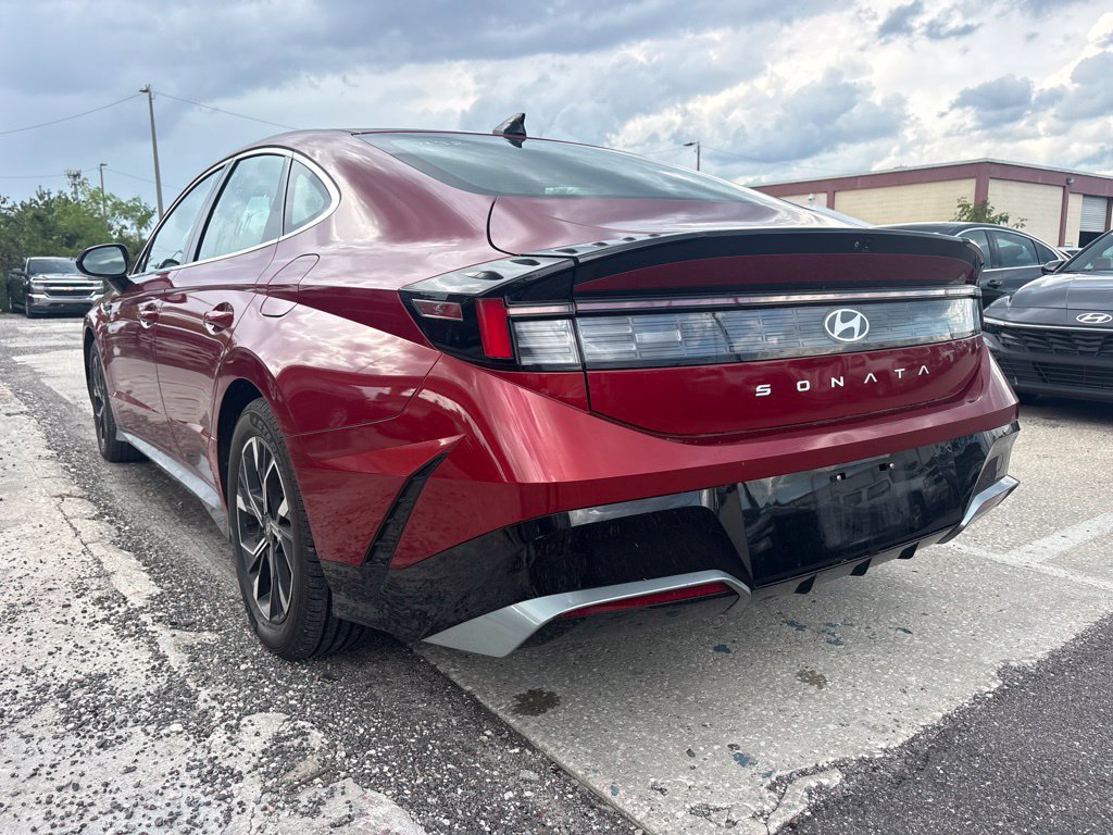 Used 2025 Hyundai Sonata SEL FWD image 5