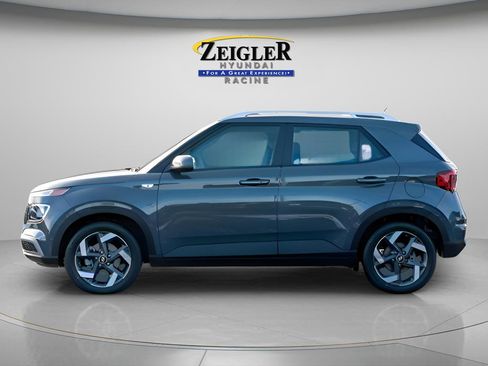 New 2026 Hyundai Venue SEL FWD image 4