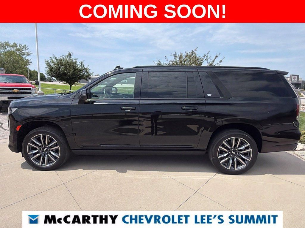 Used 2023 Cadillac Escalade ESV Sport w/ Touring Package AWD/4WD image 5
