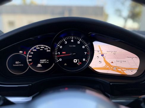 Used 2018 Porsche Panamera 4S image 39