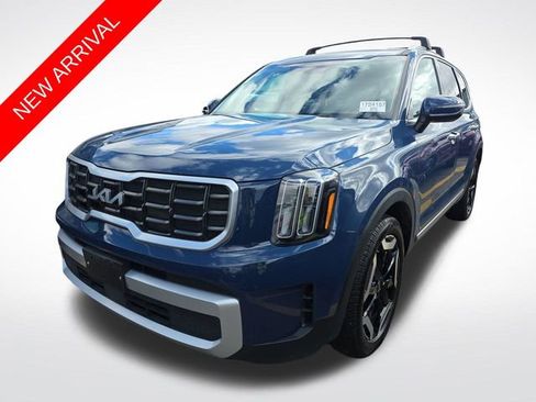 Used 2025 Kia Telluride S image 1
