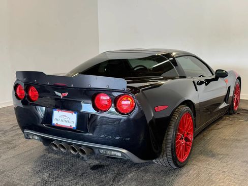 Used 2005 Chevrolet Corvette Coupe RWD image 12