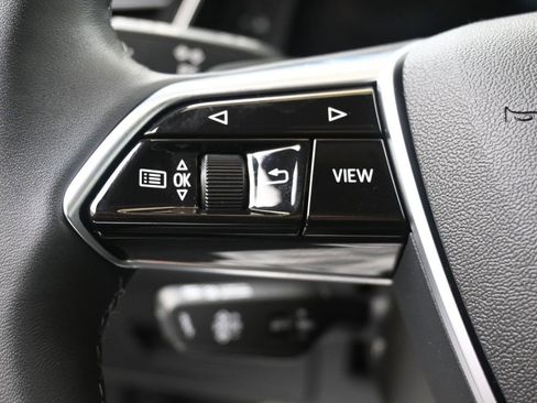 Certified 2025 Audi A6 2.0T Premium w/ Convenience Plus Package image 24