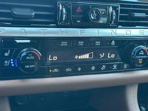 New 2026 Nissan Pathfinder Platinum AWD/4WD image 25