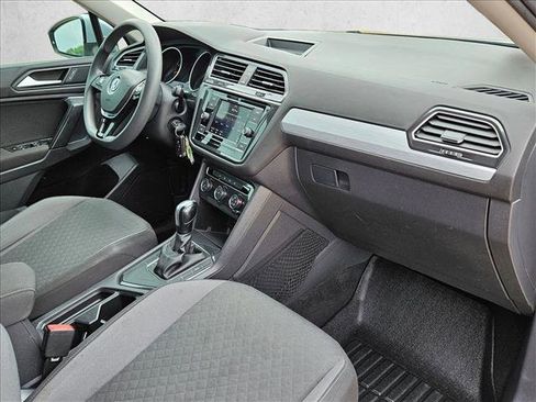 Used 2019 Volkswagen Tiguan S FWD image 21