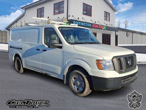 Used 2017 Nissan NV 2500 SV image 1