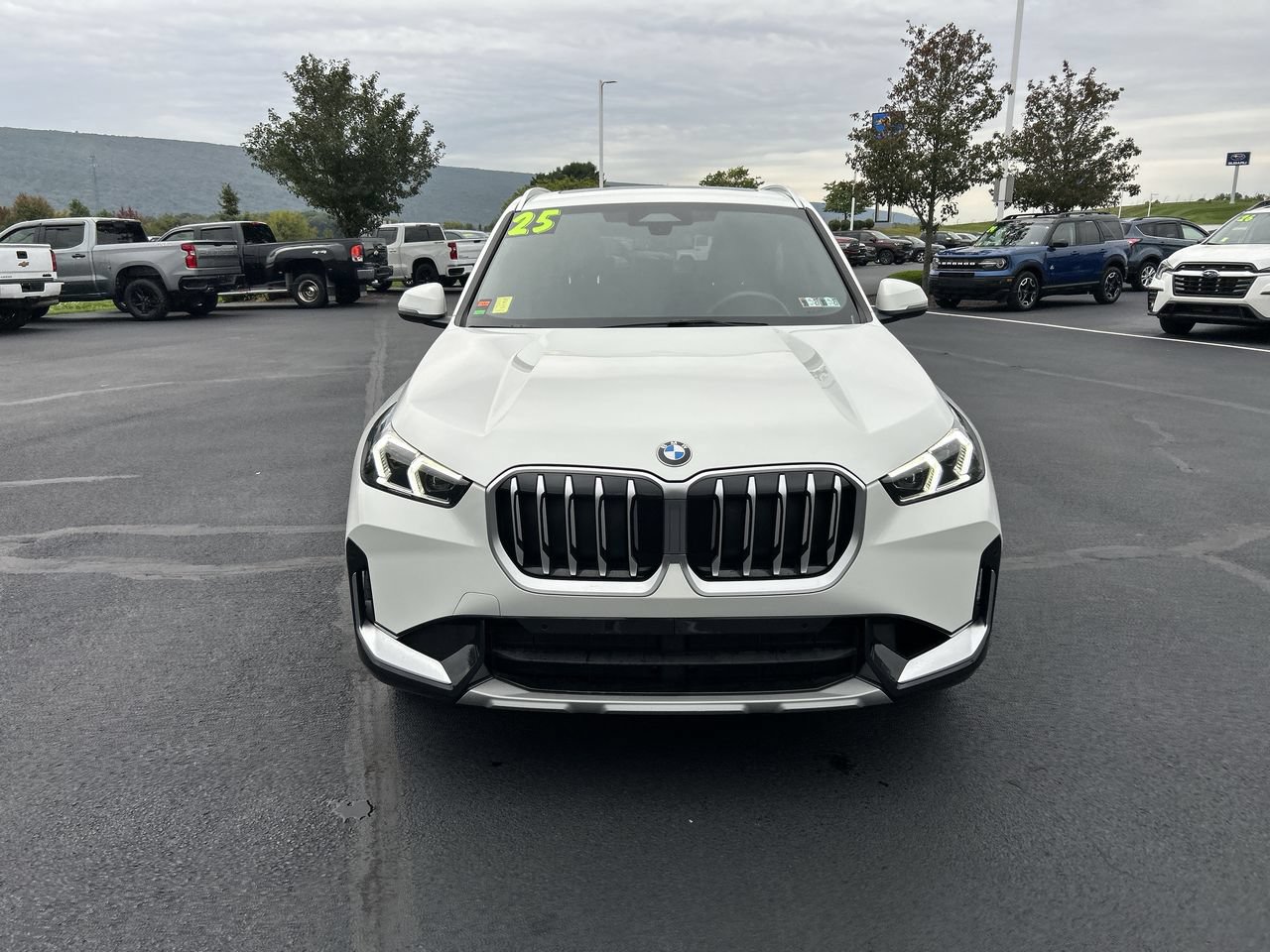 Used 2025 BMW X1 xDrive28i w/ Convenience Package AWD/4WD image 2