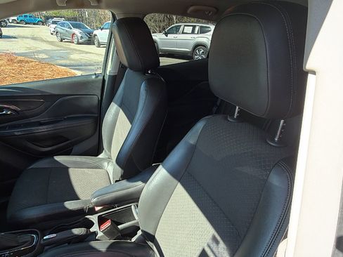 Used 2018 Buick Encore Preferred image 17