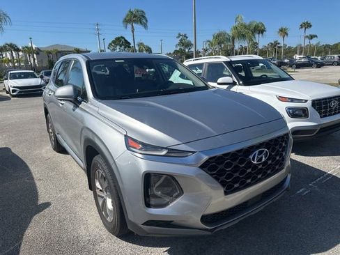 Used 2020 Hyundai Santa Fe SE FWD image 3