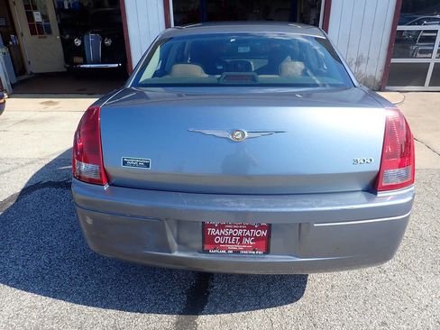 Used 2007 Chrysler 300 image 19