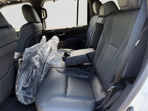 New 2026 Lexus LX 600 4WD w/ Luxury Package image 11