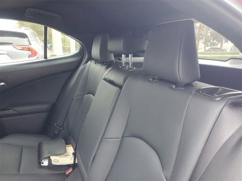 Used 2024 Lexus UX 250h 250h Premium image 13