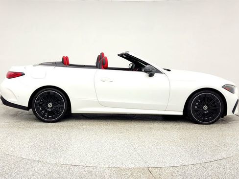 Used 2024 Mercedes-Benz CLE 450 4MATIC Cabriolet image 4