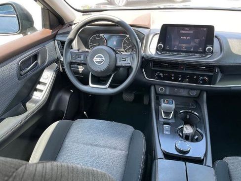 Certified 2022 Nissan Rogue S image 8