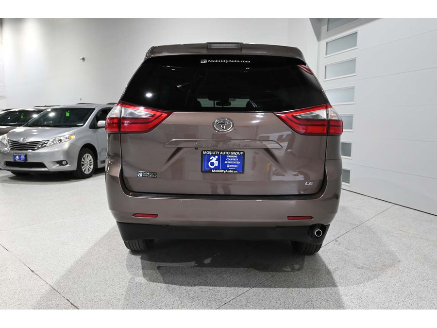 Used 2020 Toyota Sienna LE FWD image 7