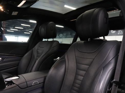 Used 2018 Mercedes-Benz S 560 Sedan image 11