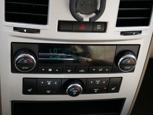Used 2010 Chrysler Town & Country Limited FWD image 23