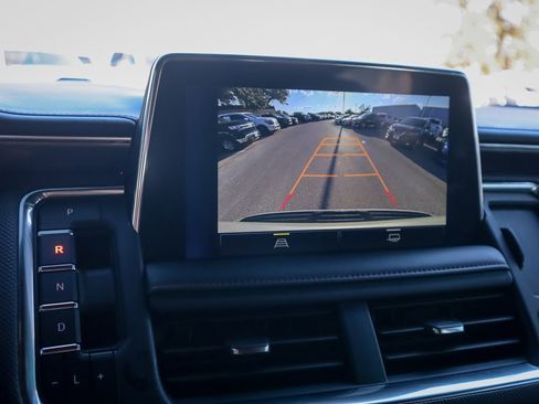 Used 2024 Chevrolet Suburban RST image 16