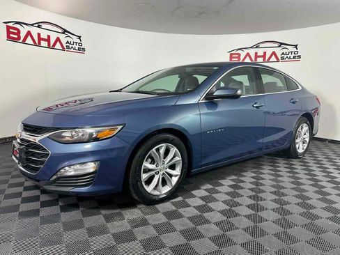Used 2025 Chevrolet Malibu LT FWD image 2