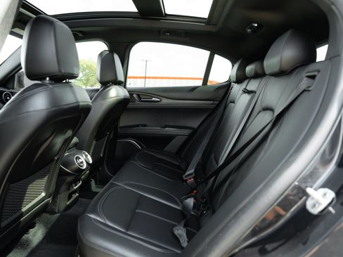 Used 2022 Alfa Romeo Stelvio Ti AWD/4WD image 24