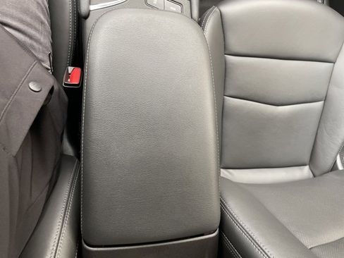 Used 2022 Cadillac XT5 Premium Luxury image 10