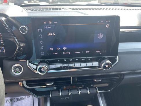 Used 2023 Chevrolet Colorado LT w/ LT Convenience Package II AWD/4WD image 19