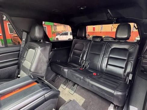 Used 2020 Lincoln Navigator Reserve w/ Equipment Group 208A Reserve RWD image 9