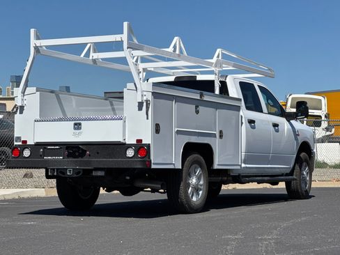 New 2026 RAM 3500 Tradesman w/ Chrome Appearance Group A AWD/4WD image 3