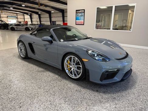 Used 2023 Porsche 718 Boxster Spyder RWD image 26
