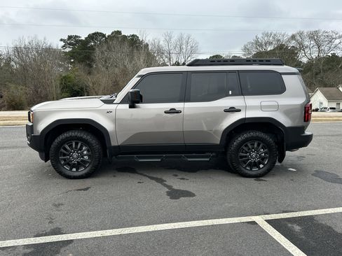 Used 2025 Toyota Land Cruiser 1958 image 9